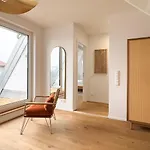 Апартаменты Modernes Maisonette-apartment Mit Terrasse I Аугсбург