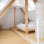 Modernes Maisonette-apartment Mit Terrasse I *