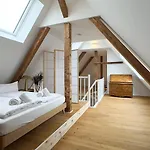 Апартаменты Modernes Maisonette-apartment Mit Terrasse I