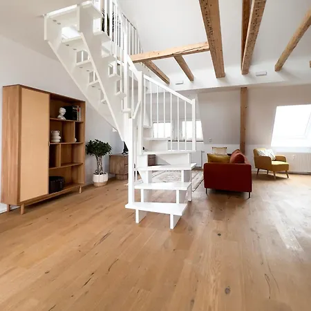 Апартаменты Modernes Maisonette-apartment Mit Terrasse I Аугсбург