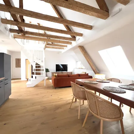 Апартаменты Modernes Maisonette-apartment Mit Terrasse I Аугсбург