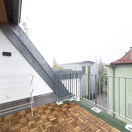 Апартаменты Modernes Maisonette-apartment Mit Terrasse I *
