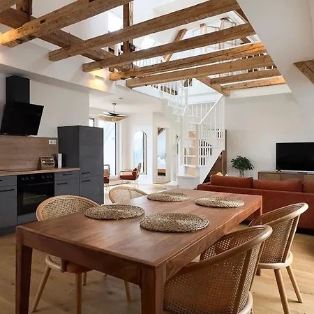 Appartamento Modernes Maisonette-apartment Mit Terrasse I