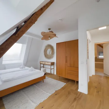 Modernes Maisonette-apartment Mit Terrasse I Apartman