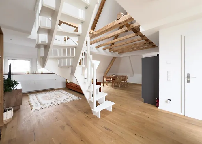 Modernes Maisonette-apartment Mit Terrasse I