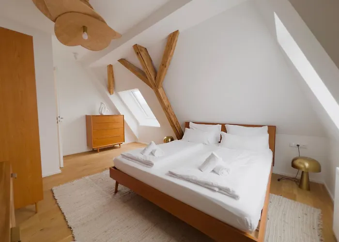 Modernes Maisonette-apartment Mit Terrasse I