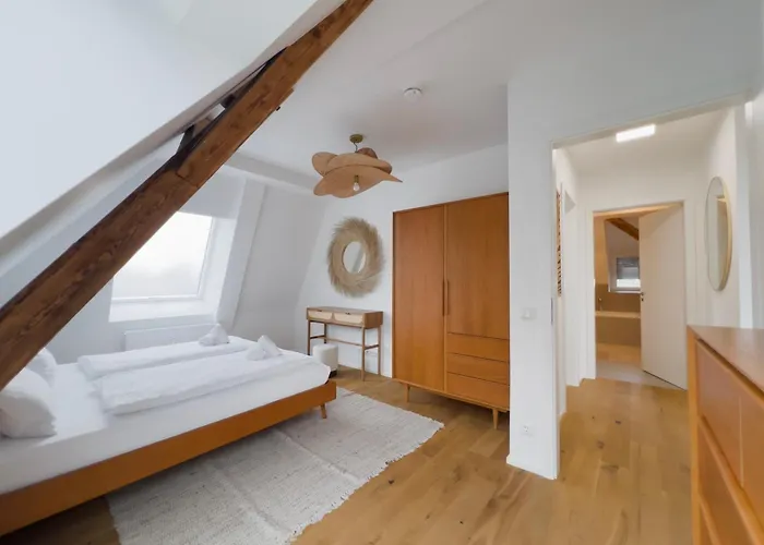 Modernes Maisonette-apartment Mit Terrasse I Apartment